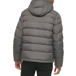 Veste d'hiver matelassée avec rembourrage léger pour un style urbain et extérieur par temps froid au quotidien - Product Image 2