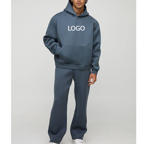 Conjunto de 2 piezas de chándal con capucha de corte holgado sin cordones, con patrón de bordado DTG personalizado, de cintura alta, para hombre, de poliéster polar, top y pantalón a juego - Product Image 1