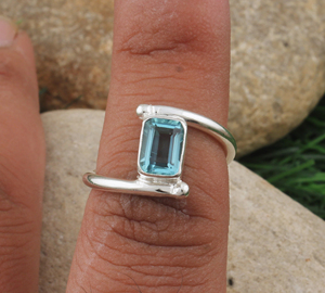 Bague en argent sterling 925 classique en turquoise naturelle, pierre précieuse simple, bijoux minimalistes, bijoux océaniques, mariage, fête, vente en gros, usine - Product Image 1