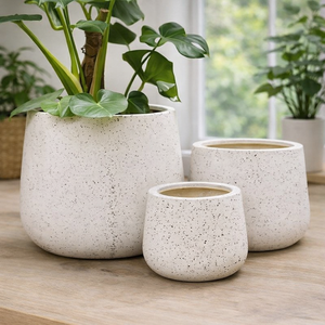 Ensemble de pots en céramique à finition mouchetée avec un design à large ouverture, durable, moderne, pour la décoration des plantes d'intérieur et d'extérieur - Product Image 1