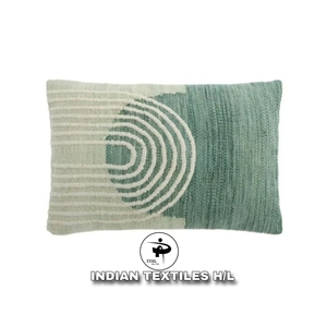 ปลอกหมอนลายโบโฮสุดหรู ตกแต่งห้องนั่งเล่น ปรับแต่งได้พร้อมพู่ห้อย ดีไซน์เนอร์โบโฮ จาก INDIAN TEXTILES H/L - Product Image 3