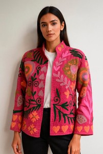 Exquisita Chaqueta de Mujer con Bordado Suzani Indio, Motivos Florales en Tonos Ricos Tradicionales, Ropa de Invierno, Estilo Boho, Abrigo Elegante para Damas - Product Image 4