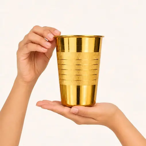 Verre à shot en laiton très vendu avec finition dorée, forme cylindrique durable, design moderne - Product Image 1