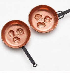 Poêles et ustensiles de cuisine en métal poli or rose, fabriqués à la main, pour usage domestique, hôtelier et en restaurant, et articles de cuisine. - Product Image 3