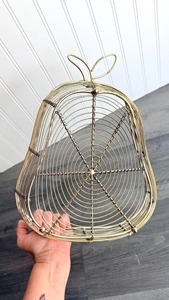 Pear Shape Metal Wire Fruit <b>Basket</b> For Gift Hampers Dining <b>Table</b> Serving Decorative Fruit Display And Guest Entertaining - Product Image 4