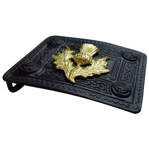 Hebilla de cinturón escocesa premium, color negro azabache, con diseño celta y cresta de cardo dorada, elegante accesorio para trajes escoceses de las Tierras Altas - Product Image 3