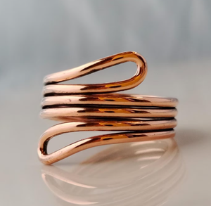 Bague magnétique en cuivre pur forgé à la main, motif double corde tressée, bijou de soulagement de la santé, vente en gros de qualité supérieure - Product Image 3