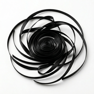 Ruban satin noir simple face 3 mm en stock – Fournisseur pour emballages de luxe, étiquettes de bijoux, boîtes à bougies, couture, bricolage, emballage cadeau - Product Image 4