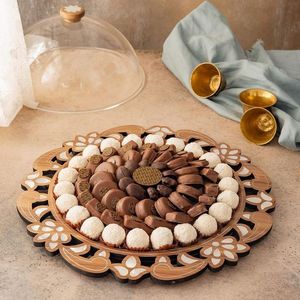 Plateau de service rond en bois brut, fait main, gravé, design chinois traditionnel, pour collations et fruits secs - Product Image 4