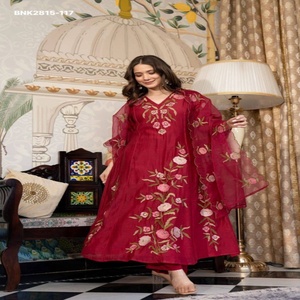 ชุดคุर्ติ-กางเกง-ผ้าคลุมไหล่ Anarkali ผ้ามัสลินปักลายดอกไม้แบบด้าย  คอลเลคชั่นใหม่  ผู้จัดจำหน่ายและส่งออกทั่วโลก แฟชั่นสำหรับผู้หญิง - Product Image 1