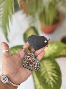 Unique Designer Hand Tooled Leather Key Chain Turquoise Colour Heart-Shaped Key Earrings Hot Sale Light Weight Key <b>Rings</b> - Product Image 3