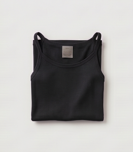 Camiseta sin mangas negra de punto para mujer, cuello redondo, color sólido, estilo minimalista, longitud regular, ropa informal - Product Image 4