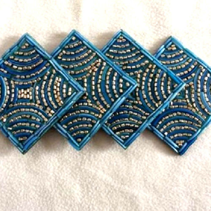Sous-verres décoratifs élégants et modernes en perles durables pour table basse, décoration de table et accessoires - Product Image 4