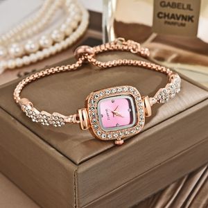 Bracelet élégant pour femme, nouveau style luxueux, avec diamants sertis en forme de petit carré, charme à la mode, montre à quartz pour femme - Product Image 4