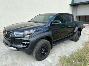 MEJORES VENTAS, Doble Cabina, Diésel 2.8L 4x4, Nuevo, Automático, Volante a la Izquierda, con Neumáticos R18 - Product Image 2