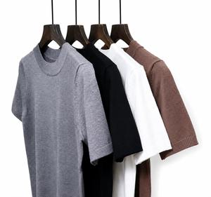 Camiseta de Algodón de Punto para Hombre, Cuello Redondo, Color Sólido, Manga Corta, Corte Regular, Informal, Transpirable, Ligera, con Logotipo Frontal, Antiarrugas - Product Image 1