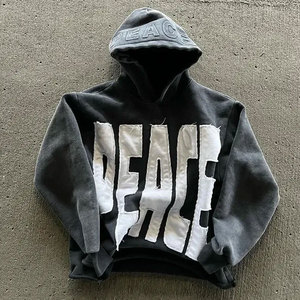 Sudadera con Capucha para Hombre con Diseño Estampado y Parche Bordado, Sudadera con Capucha para Hombre con Bordado Cosido a Mano y Aspecto Desgastado - Product Image 3