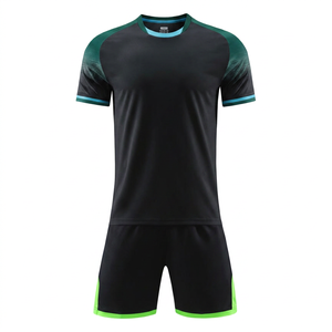 Ensemble de maillots de football pour hommes, couleur personnalisée, respirant, séchage rapide, polyester, fabricant de vêtements de sport d'équipe - Product Image 1