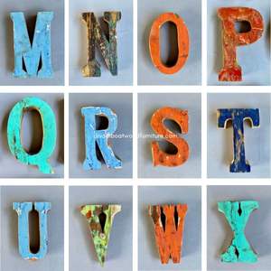 Letras y Números del Alfabeto Hechos a Mano con Madera de Barco Reciclada en Color Natural para Letreros, Decoración del Hogar o Venta al por Mayor para Tiendas - Product Image 3