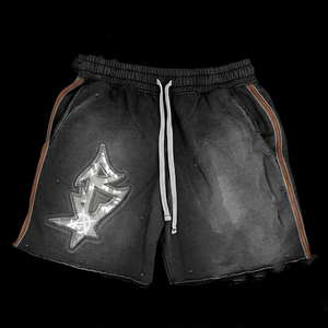 Shorts en molleton de coton premium 320 GSM, gris, avec bande latérale rayée, applique en strass, logo personnalisé, pour femmes - Product Image 2