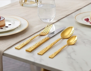 Ensemble de couverts en acier inoxydable plaqué or, design martelé, manche long, finition miroir, vaisselle de mariage, style glamour, durable - Product Image 6