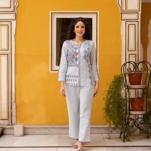 Ensemble deux pièces bohème bleu clair brodé pour femme avec motif géométrique, manches longues, coupe ample, tenue décontractée printemps-été - Product Image 1