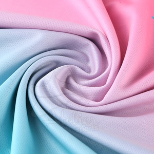 ชุดฟุตบอล ชุดกีฬาทนทาน น้ำหนักเบา ผ้าแห้งเร็ว โลโก้สั่งทำ ชุดทีม ชุดฝึกซ้อม ชุดแข่งขัน อุปกรณ์เสริมประสิทธิภาพ - Product Image 6