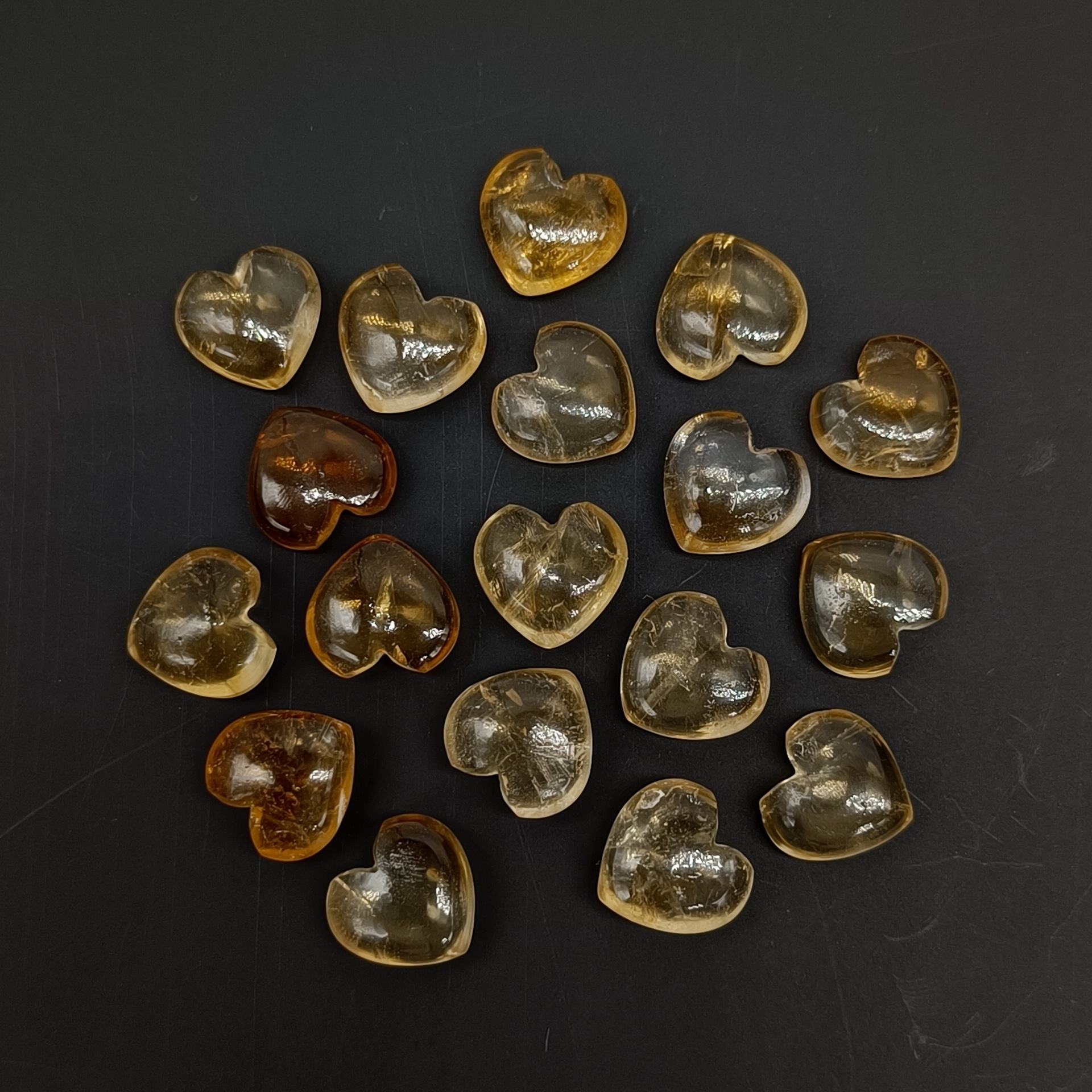 สีเหลือง