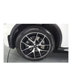 Mercedes-Benz GLC-Class AMG GLC43 4MATIC Coupé Modèle août 2021 avec 35 050 km Boîte de vitesses automatique Volant à gauche Caméra arrière - Product Image 4