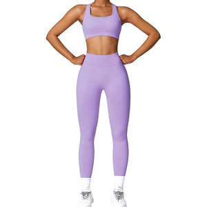 Ensemble de yoga pour femmes léger, confortable, coupe ajustée, tissu performant, séchage rapide, tendance, respirant, idéal pour la course et le fitness - Product Image 1