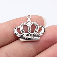 Colgante de Corona Real de 27x24mm, de Aleación de Zinc Plateado Antiguo, con Diseño Calado y Puntos, para Pulsera de Cumpleaños de Princesa