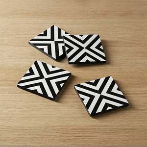 Sous-verre en bois d'acacia minimaliste de qualité supérieure, résistant à la chaleur, conçu pour protéger les surfaces de table lors du thé de l'après-midi, du café et des boissons - Product Image 3