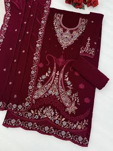 Salwar Kameez de Terciopelo Semi-Cosido con Bordado y Cordón, Estilo Moderno para Bodas, Graduaciones y Diwali - Product Image 2