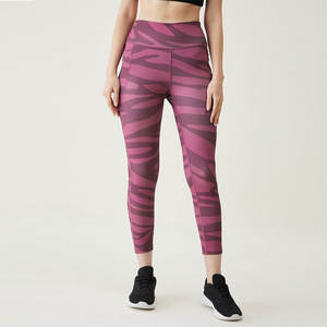 Leggings de yoga de la mejor calidad, precio razonable, nuevo diseño, transpirables, hechos en Pakistán. - Product Image 1