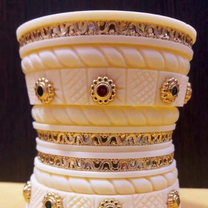 Bracelets en résine faits à la main, accessoires de mode haut de gamme pour femmes, qualité export, impression numérique unie, vente en gros - Product Image 6