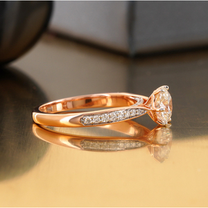 แหวนเพชรเม็ดเดี่ยวทรงกลม 1.01 กะรัต แบบฝังเพชรรอบวง ทองคำขาว 14K  สำหรับงานหมั้น คุณภาพเยี่ยม (VVS2) รับรองโดย IGI ทองคำเหลืองสำหรับงานแต่งงาน - Product Image 3