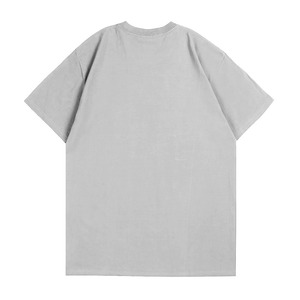 Camiseta unisex oversize de corte holgado con hombros caídos, manga corta, de algodón, estilo casual y streetwear. - Product Image 3