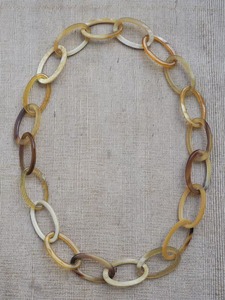Collar de Boda de Cuerno de Búfalo Hecho a Mano, Ecológico, Moderno y Personalizado, Artesanía Natural de Alta Calidad, Perfect Enterprises - Product Image 2