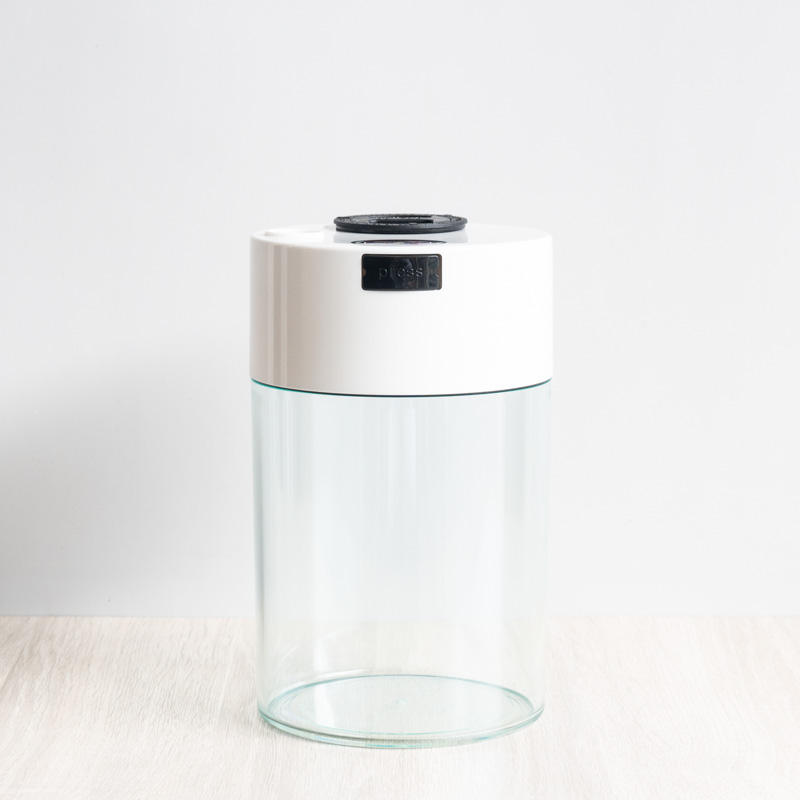 ขาวโปร่งแสง