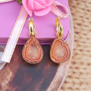 Boucles d'oreilles pendantes en agate drusy rouge plaquées or, avec tranches de cristal naturel, pour femmes, vente en gros - Product Image 5