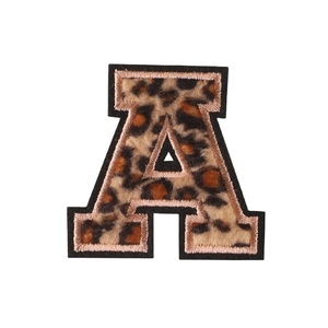 Nouveau personnalisé auto-adhésif 3d ABS plastique Alphabet voiture lettres emblème autocollants pour voiture carrosserie décoration numéro strass patchs - Product Image 1