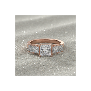 Anillo de Lujo Certificado con Diamante Cultivado en Laboratorio, Corte Princesa en el Centro, Cuatro Piedras Laterales Corte Princesa, Chapado en Oro Rosa, Cinco Piedras - Product Image 1