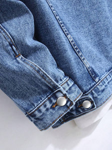 Veste en jean délavé décontractée pour homme, coupe classique, fermeture boutonnée, couleur unie, idéale pour l'automne - Product Image 3