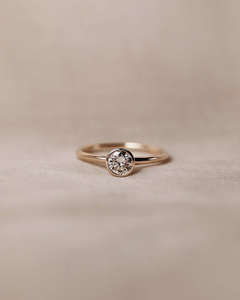 Bague de fiançailles/mariage vintage en or jaune 14 carats avec diamant de culture IGI/GIA, or blanc fin unisexe, pour anniversaire, digne d'une fête - Product Image 1