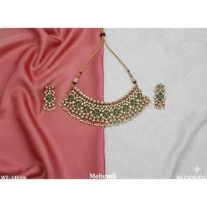 Ensemble de colliers traditionnels pour occasions festives, bijoux ethniques indiens pour mariée, design élégant et remarquable, accessoires de mode pour mariage et fête - Product Image 3