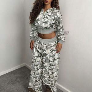 Conjunto de Chándal de Forro Polar para Mujer, Algodón Cepillado, Lavado Ácido, Estampado, Invierno, Personalizable, Fabricante y Proveedor de Chándales - Product Image 2