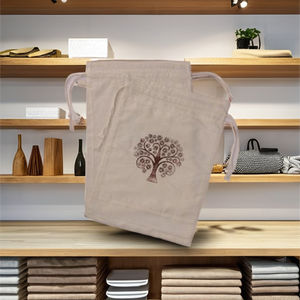 ถุงเก็บรองเท้า STUDIO-N พรีเมียม ผ้าฝ้าย 100% ลายพิมพ์ส้นรองเท้าสุดเก๋ |   ถุงคลุมกันฝุ่นแบบมีเชือกผูก ใช้ซ้ำได้ ทนทาน เป็นมิตรกับสิ่งแวดล้อม - Product Image 2