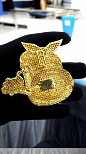 Colgante de Lujo con Diseño de Bolsa de Dinero y Diamantes de Moissanita, Estilo Hip Hop, con Bandana Verde y Símbolo de Dólar - Product Image 2