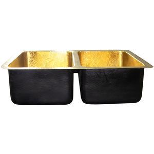 Fregadero de cocina de diseño tradicional con doble cubeta, acabado brillante en latón pulido, para cocina moderna. - Product Image 1