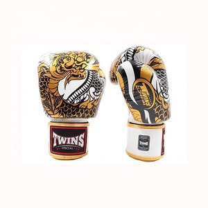 Guantes de Boxeo Twins Edición Dragón Negro, Guantes Profesionales de Entrenamiento y Sparring para Muay Thai, Kickboxing, MMA y Sanda - Product Image 4